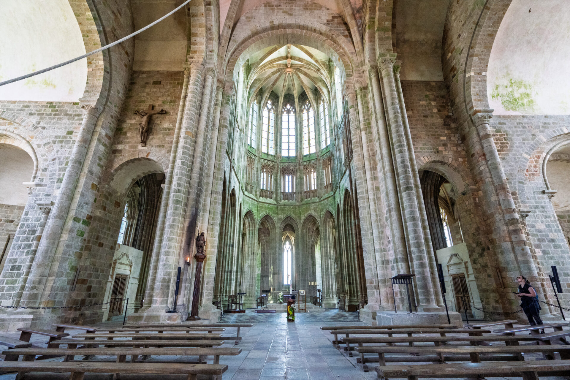 Mont Saint-Michel travel inside the abbey archway 몽생미셸 여행 수도원 내부 아치 통로